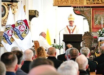 ▼	Eucharystii w bazylice Mariackiej przewodniczył metropolita gdański.