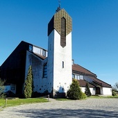 ▲	Kościół-pomnik powstawał przez 13 lat, do 2000 roku.