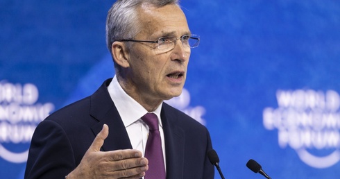 Stoltenberg w Davos: Putin chciał mniej NATO u swoich granic, jednak teraz będzie go więcej