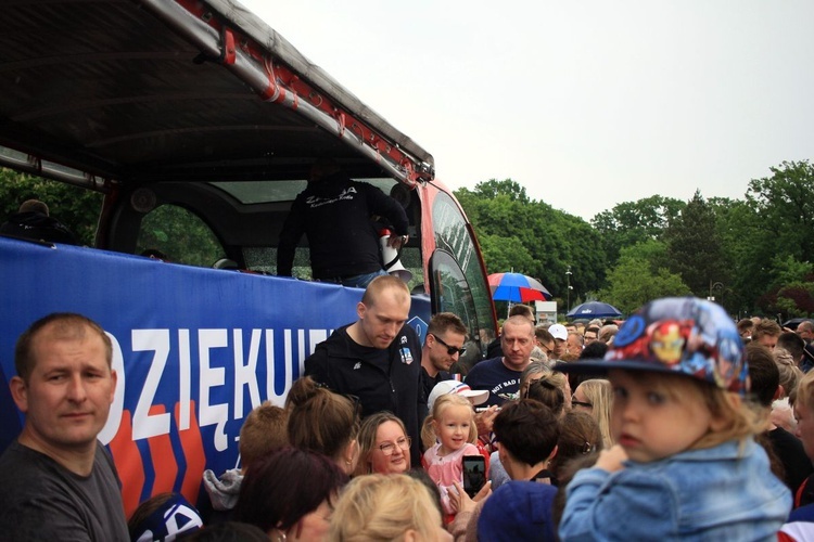 Powitanie zwycięzców siatkarskiej Ligi Mistrzów w Kędzierzynie-Koźlu