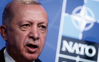 Prezydent Turcji grozi zawetowaniem członkostwa Szwecji i Finlandii w NATO.