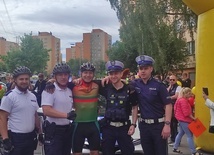 Z Siemianowic Śląskich do Lizbony. Policjant, Tomasz Dzierga wyruszył w kolejny charytatywny rajd rowerowy - "Ja jadę Ty pomagasz"