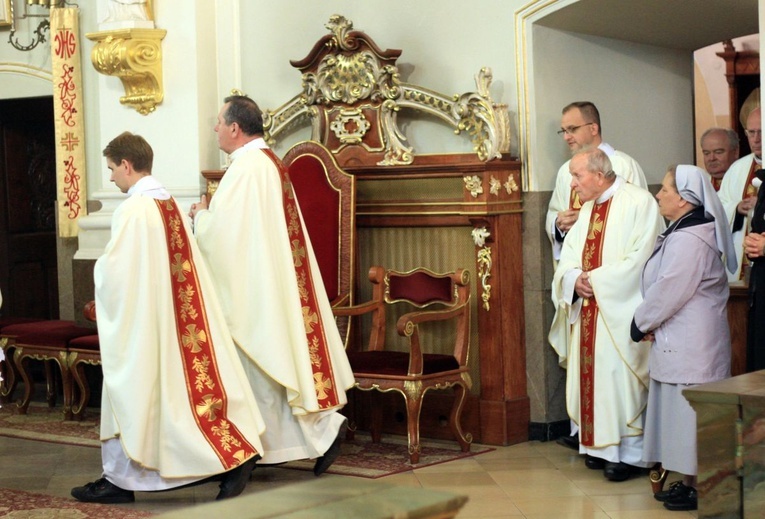 Pielgrzymka osób konsekrowanych na Górę Świętej Anny