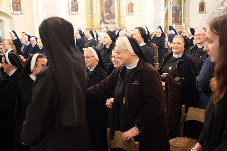Pielgrzymka osób konsekrowanych na Górę Świętej Anny