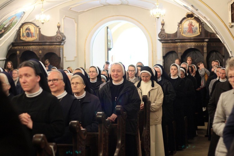 Pielgrzymka osób konsekrowanych na Górę Świętej Anny