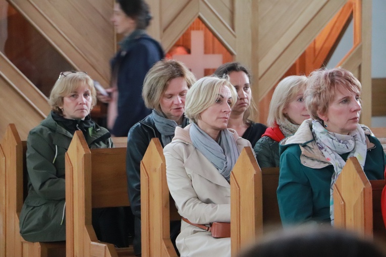 IX DPK. Wprowadzenie relikwii świętych kobiet
