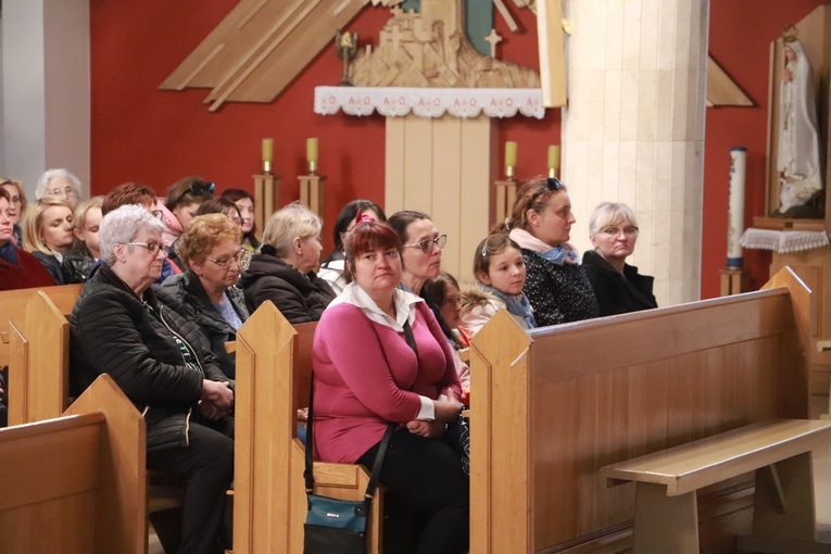 IX DPK. Msza Święta i adoracja