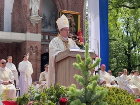 Abp Pawłowski do mężczyzn w Piekarach: Bądź cieniem Ojca Niebieskiego