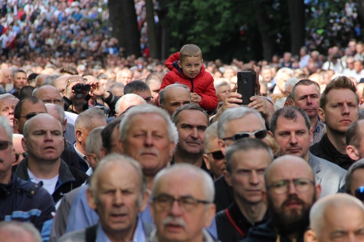 Pielgrzymka mężczyzn do Piekar - cz. 1