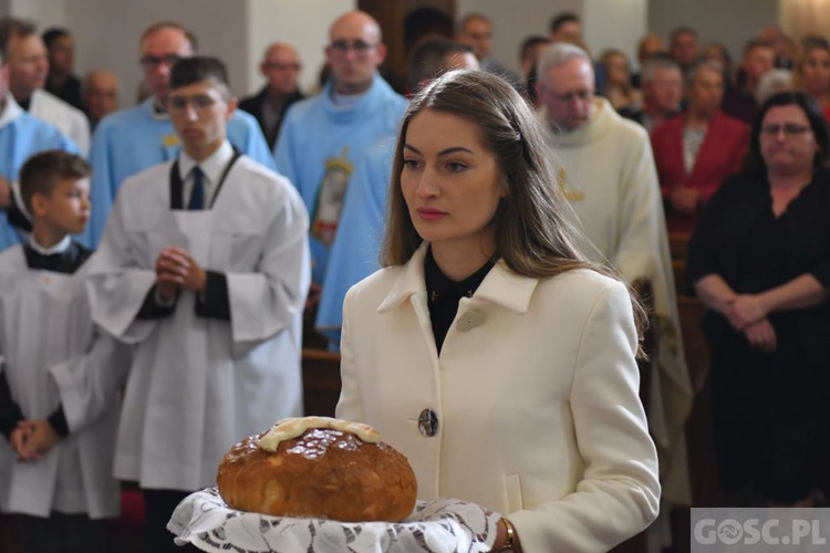 Rekoronacja w otyńskim sanktuarium Matki Bożej Królowej Pokoju