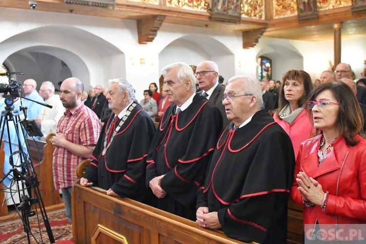 Rekoronacja w otyńskim sanktuarium Matki Bożej Królowej Pokoju