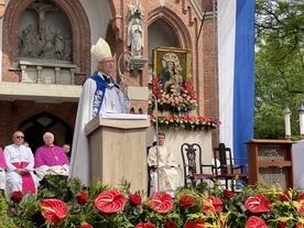 Abp A. Galbas w Piekarach: Bez nadziei jesteśmy labilni, niezdecydowani jak Piotruś Pan