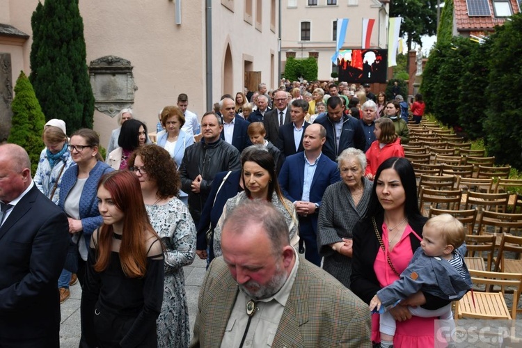 Rekoronacja w otyńskim sanktuarium Matki Bożej Królowej Pokoju