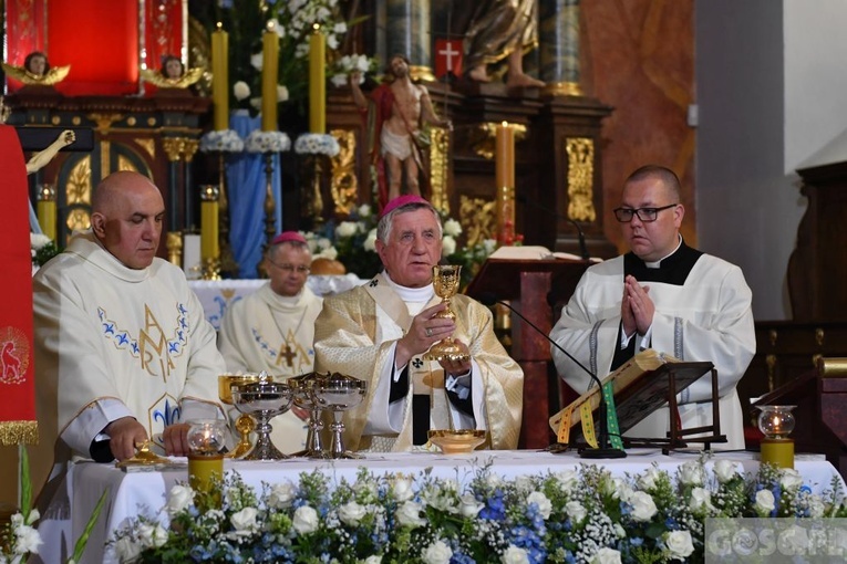 Rekoronacja w otyńskim sanktuarium Matki Bożej Królowej Pokoju