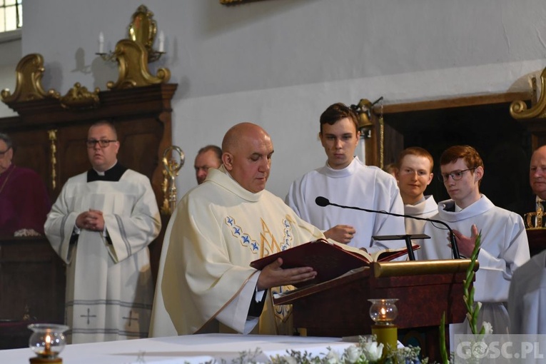 Rekoronacja w otyńskim sanktuarium Matki Bożej Królowej Pokoju