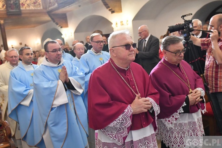 Rekoronacja w otyńskim sanktuarium Matki Bożej Królowej Pokoju