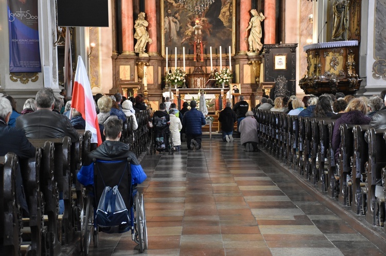 Pielgrzymka z rekwiarzem św. Andrzeja Boboli