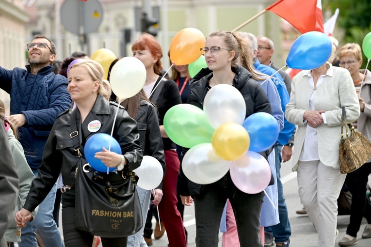 Świdnicki marsz dla życia i rodziny 2022