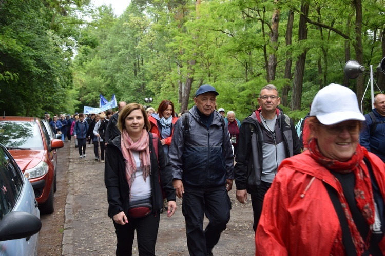 367 Łowicka Piesza Pielgrzymka na Jasną Górę - dzień 1