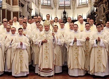▲	Święceń udzielił im bp Andrzej Jeż 28 maja w tarnowskiej katedrze.