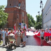 	Na organizowany po pandemicznej przerwie w tę niedzielę w Płocku 10. Marsz dla Życia i Rodziny szczególnie zaproszeni zostali właśnie wielodzietni z całej diecezji (na zdjęciu − wydarzenie z 2019 r.).
