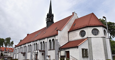 Budynek kościoła powstał w rok od wbicia pierwszej łopaty w 1922 roku.