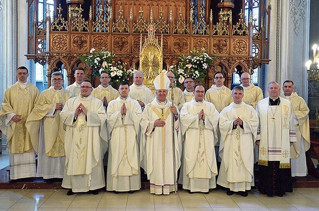 	Z biskupami oraz zarządem Wyższego Seminarium Duchownego w Radomiu.