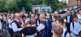 Ponad 150 mężczyzn i młodzieńców z parafii Dobra pielgrzymowało do Piekar Śląskich