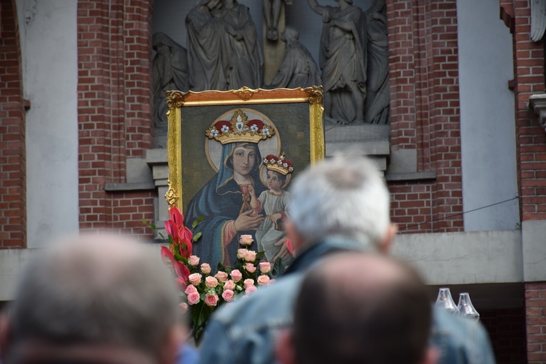 Dobra. Męska pielgrzymka do Piekar Śląskich