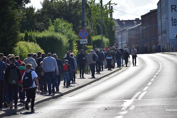 Dobra. Męska pielgrzymka do Piekar Śląskich