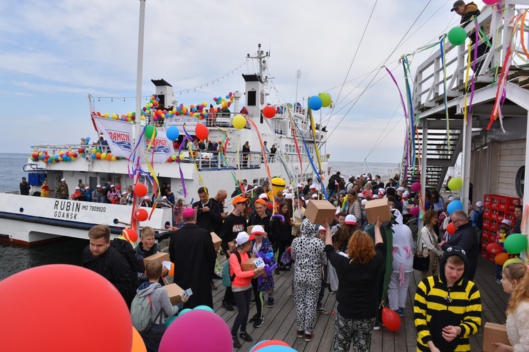 Rejs katamaranem na Dzień Dziecka 