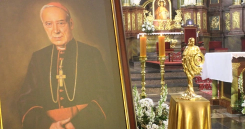 Katedra. Wprowadzenie relikwii bł. kard. Stefana Wyszyńskiego