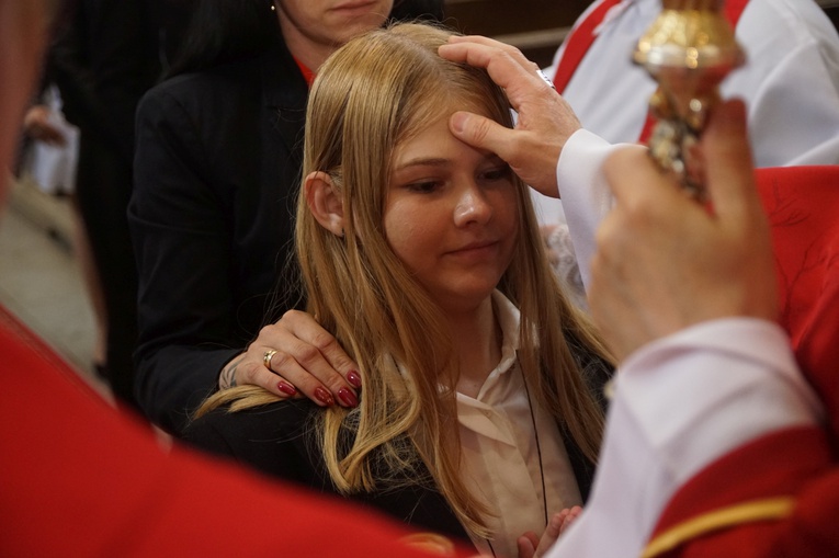 Bierzmowanie w Stroniu Śl. i w Lubnowie