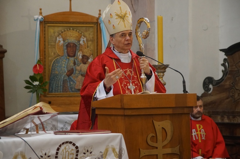 Bierzmowanie w Stroniu Śl. i w Lubnowie