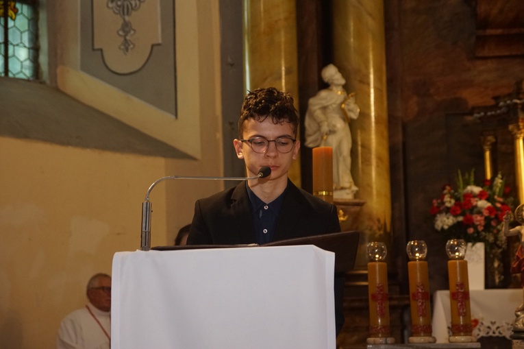 Bierzmowanie w Stroniu Śl. i w Lubnowie