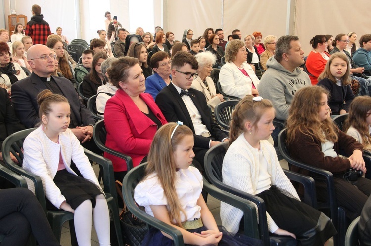 Zabawa. Wręczenie nagród w konkursie o bł. Karolinie