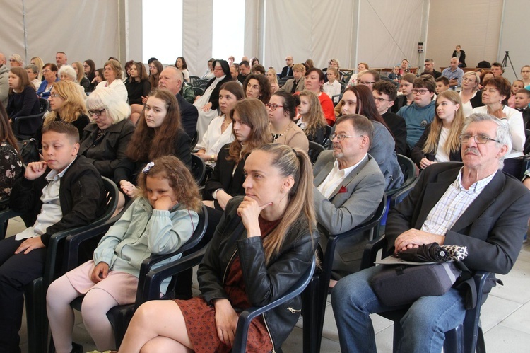 Zabawa. Wręczenie nagród w konkursie o bł. Karolinie