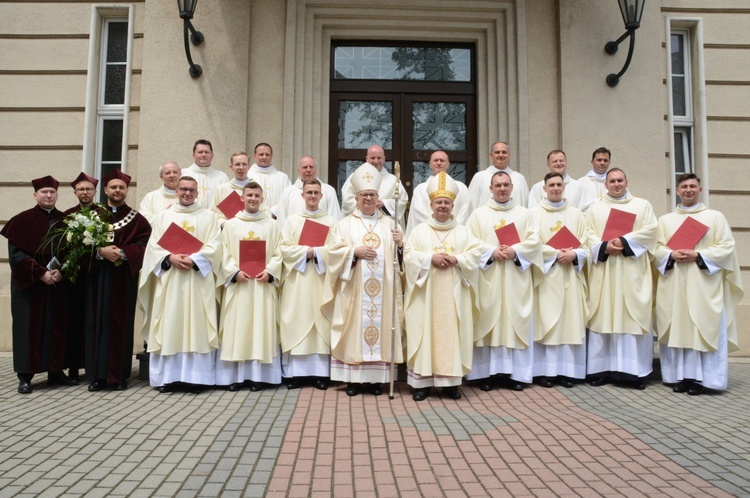 Święcenia kapłańskie w roku Złotego Jubileuszu Diecezji Opolskiej