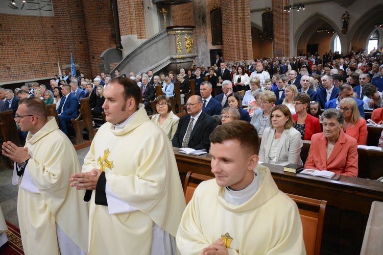 Święcenia kapłańskie w roku Złotego Jubileuszu Diecezji Opolskiej