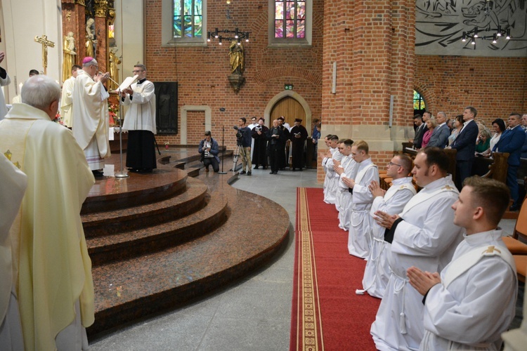 Święcenia kapłańskie w roku Złotego Jubileuszu Diecezji Opolskiej