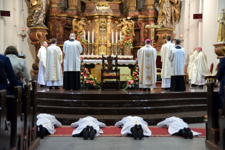 Święcenia kapłańskie w roku Złotego Jubileuszu Diecezji Opolskiej