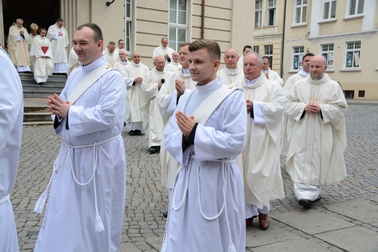 Święcenia kapłańskie w roku Złotego Jubileuszu Diecezji Opolskiej