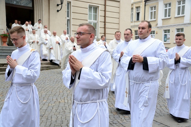 Święcenia kapłańskie w roku Złotego Jubileuszu Diecezji Opolskiej