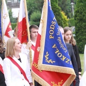 Poświęcenie sztandaru dla szkoły w Woli Wielkiej