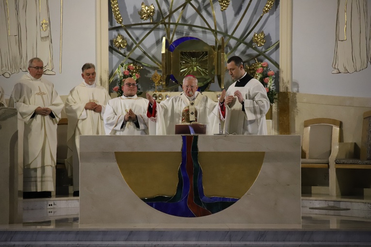 Konsekracja kościoła Matki Bożej Pocieszenia w Nowej Hucie