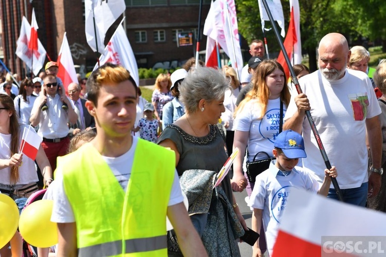 Gorzów Wlkp. III Marsz dla Życia i Rodziny w 25. rocznicę wizyty Jana Pawła II