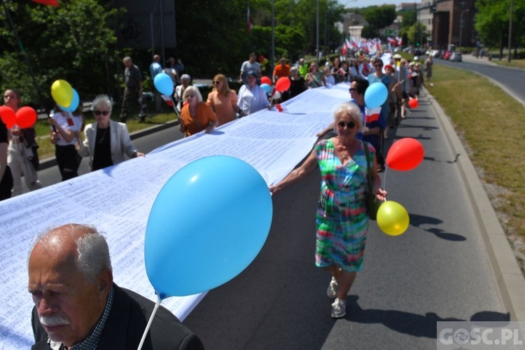 Gorzów Wlkp. III Marsz dla Życia i Rodziny w 25. rocznicę wizyty Jana Pawła II