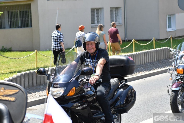 Gorzów Wlkp. III Marsz dla Życia i Rodziny w 25. rocznicę wizyty Jana Pawła II