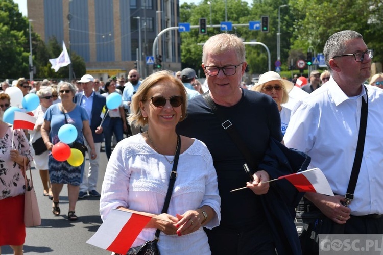 Gorzów Wlkp. III Marsz dla Życia i Rodziny w 25. rocznicę wizyty Jana Pawła II