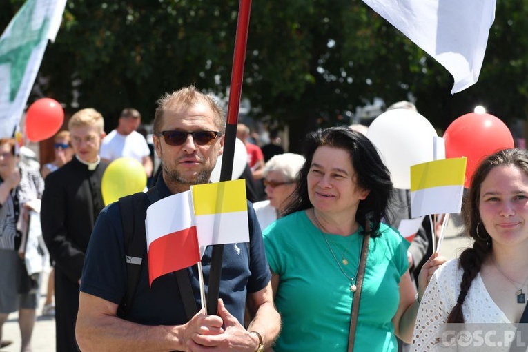 Gorzów Wlkp. III Marsz dla Życia i Rodziny w 25. rocznicę wizyty Jana Pawła II